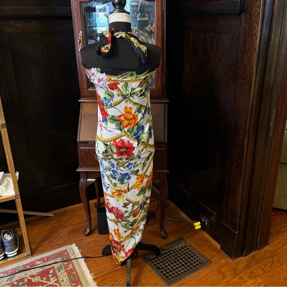 Dolce & Gabbana NWT Modal & Cashmere Blend Floral Lattice Fringed 52”x 77” Wrap. - Picture 5 of 16